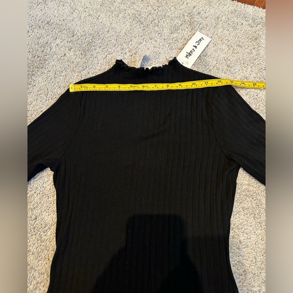 NWT - Mikey & Joey - Black Ribbed Knit Short Sleeve Dress - Ruffle Trim - Size S - Picture 8 of 9